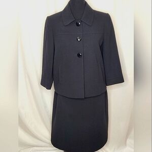 Tahari Arthur S. Levine 2-Piece Career Suit - Size 8